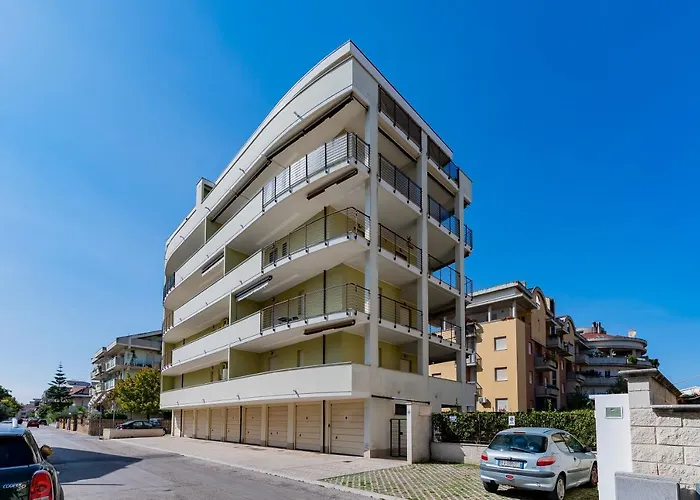 Guesthost - Your Dream In Awaits! Montesilvano Marina