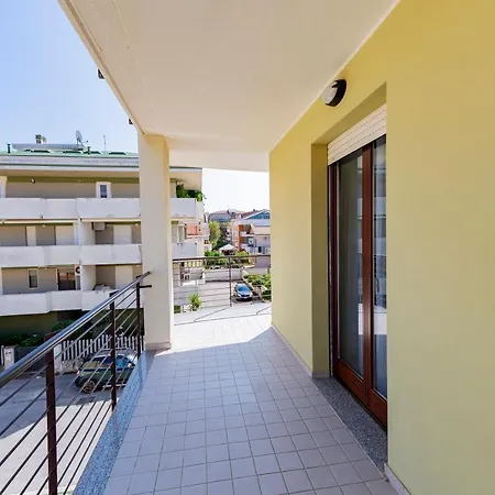 Apartament Guesthost - Your Dream In Awaits! Montesilvano Marina