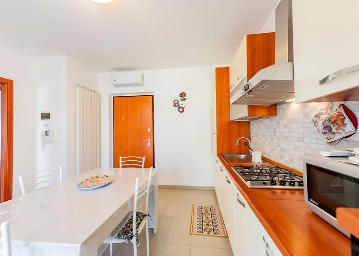 Guesthost - Your Dream In Awaits! Apartman *